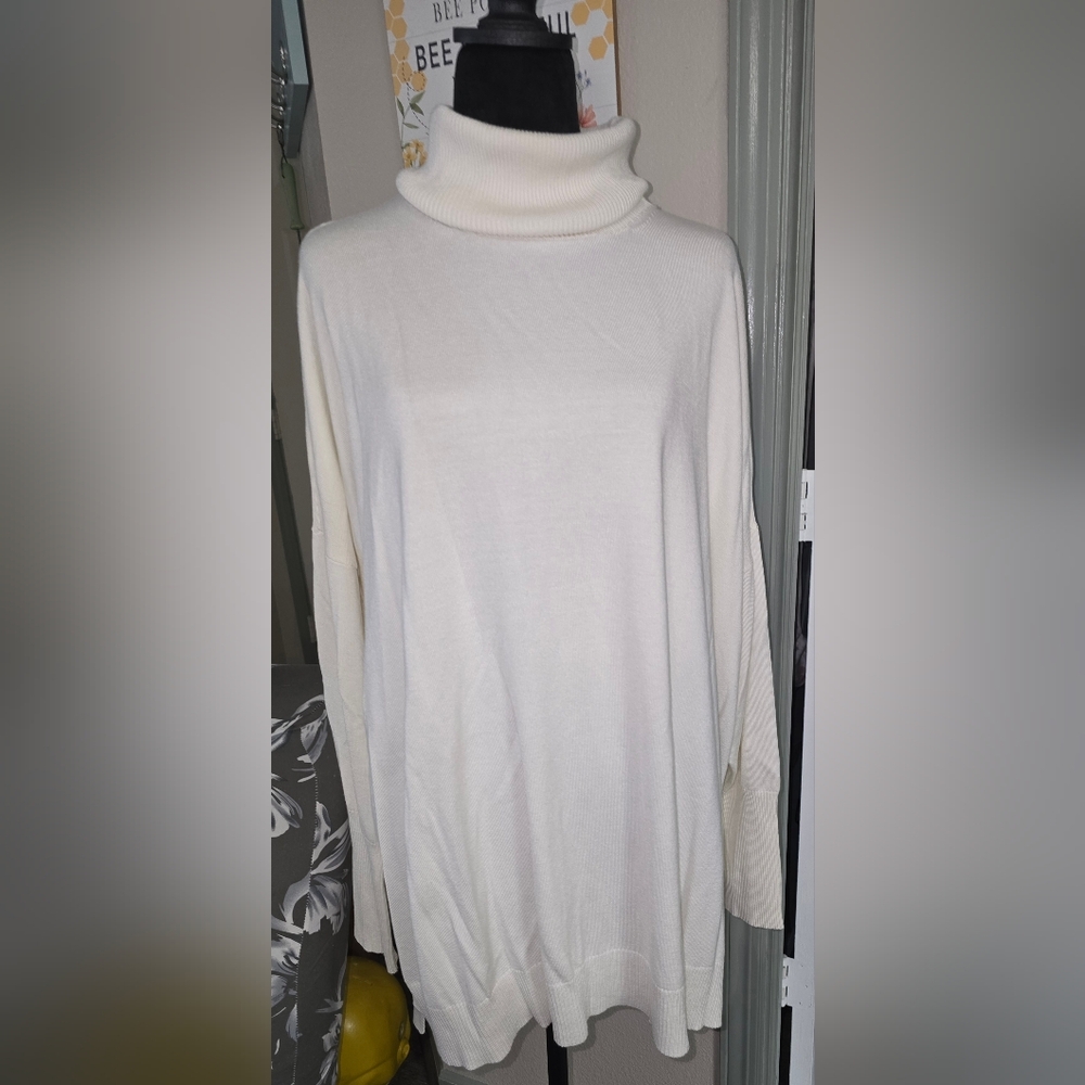 241 Cato Cream Cowl Neck Sweater Tunic (M)